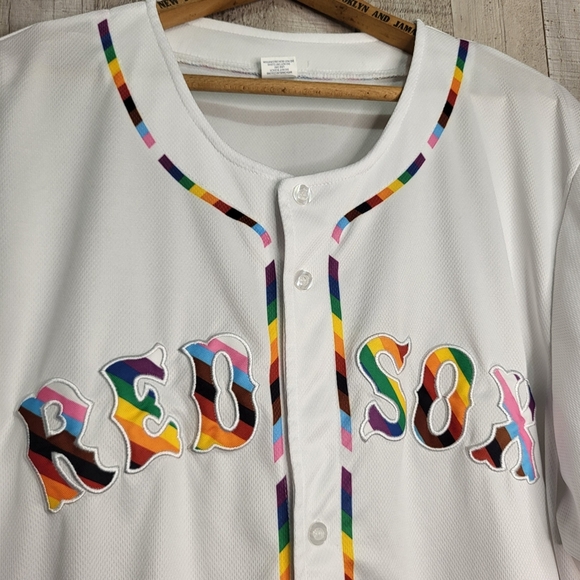 Boston Red Sox Baseball Pride Jersey 2023. Size Large. Unisex - Picture 2 of 10